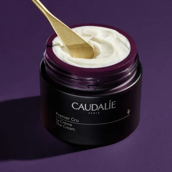 CAUDALIE Premier Cru Die Creme Nachfüllpackung 50 Ml 4 CAUDALIE Premier Cru Die Creme Nachfüllpackung 50 Ml – Bild 2